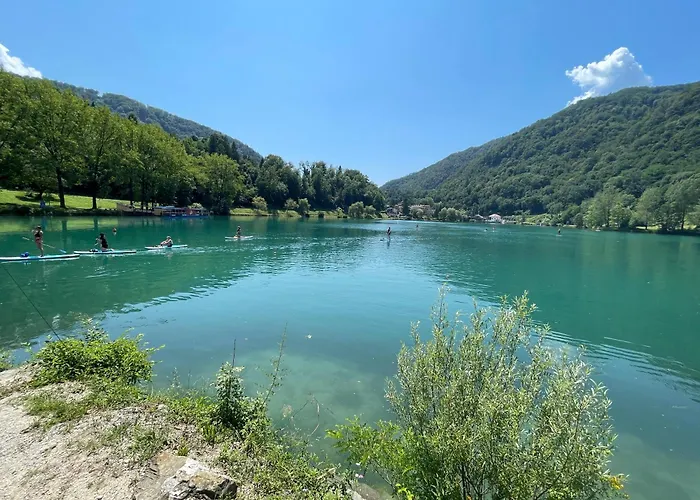 & Forest Paradise צ'רקנו